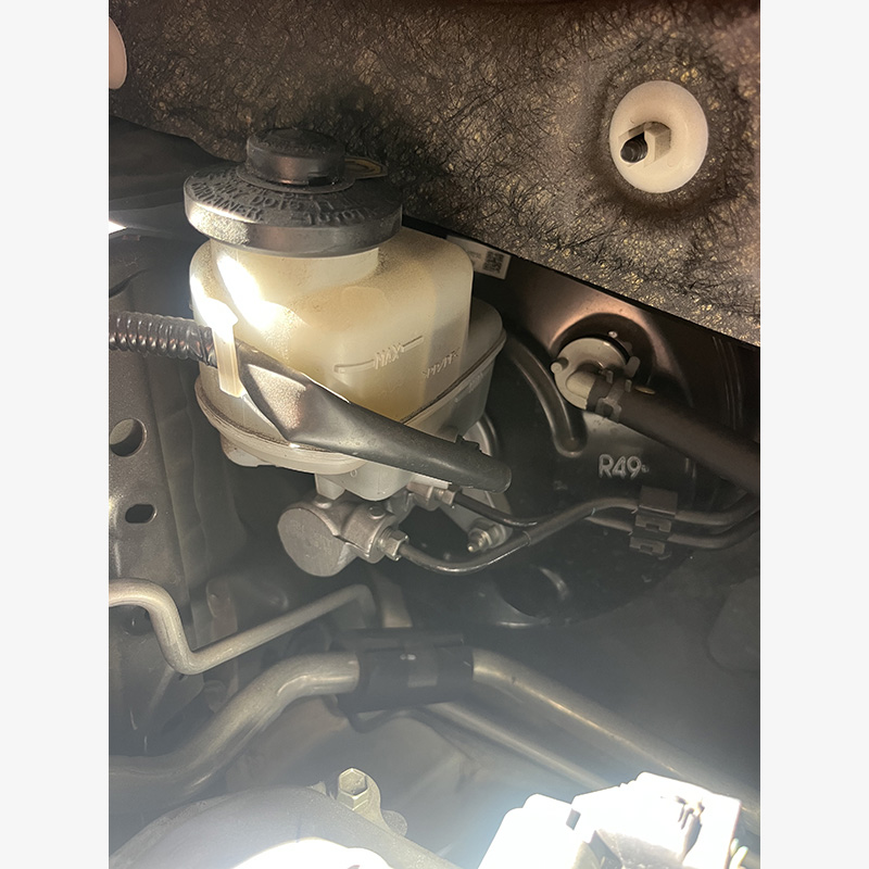 Changing brake fluid